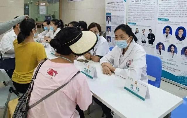 泛亚电竞平台专家：早发现早治疗 HIV感染者也能回归健康生活(图1)