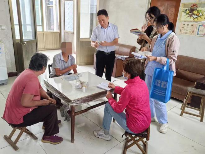 泛亚电竞平台“情满金秋 天使暖心”宁阳县民政局组织医疗团队开展精神障碍患者社区康复服务工作(图3)